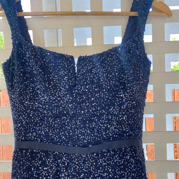 Navy Gown, size 2/4. Prom, Red Carpet, Pageant - Picture 1 of 5